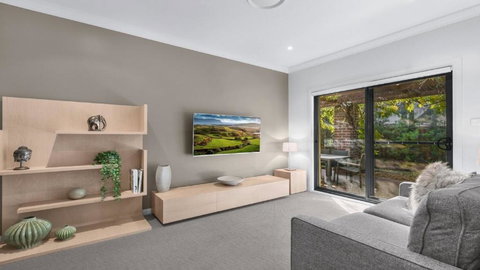 Amaroo Lodge - The Vintage - ACT Tourism 0