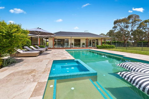 Amaroo Luxury Family Resort Mornington Peninsula - ACT Tourism 1