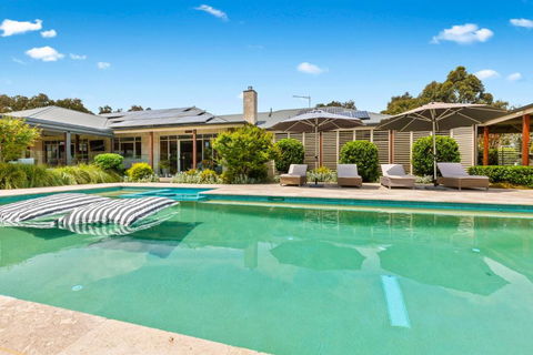 Amaroo Luxury Family Resort Mornington Peninsula - ACT Tourism 0