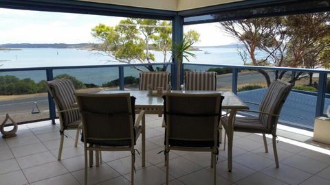 Ambience Apartments Penthouse - ACT Tourism 0