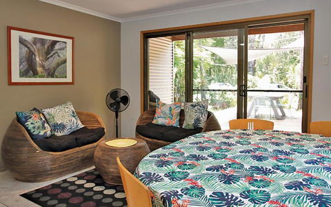 AMITY BEACH BUNGALOW - ACT Tourism 1