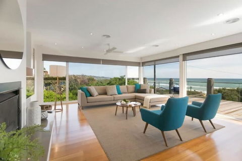 Anchor Beachfront Retreat Water Views, On The Beach - ACT Tourism 1
