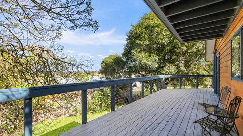 Anchored On Capes Upstairs - ACT Tourism 2