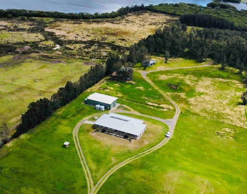 Anna Bay 20 Acres Luxury Farm - ACT Tourism 0