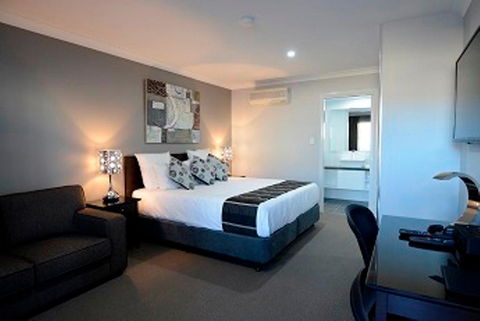 Astro Dish Motor Inn - ACT Tourism 3