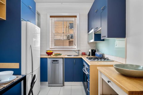 Awesome Albert Park Art Deco Gem 2 Bedroom Bevan 2 - ACT Tourism 4