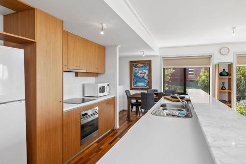 Apartment 5 Pacific Apartments - ACT Tourism 3