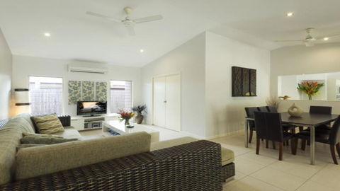 Aqua - Pecten Port Douglas - ACT Tourism 3