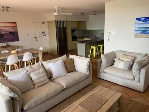 Aqua Promenade Beachfront Holiday Apartments - ACT Tourism 4