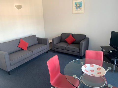 Aquarius Apartments Mollymook - ACT Tourism 1