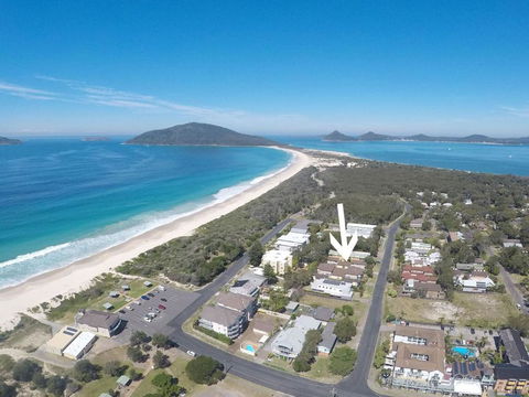 Aquarius Townhouse - ACT Tourism 0