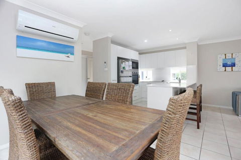 Aquarius Townhouse - ACT Tourism 3