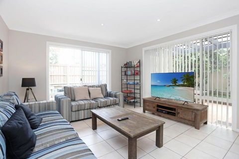 Aquarius Townhouse - ACT Tourism 1