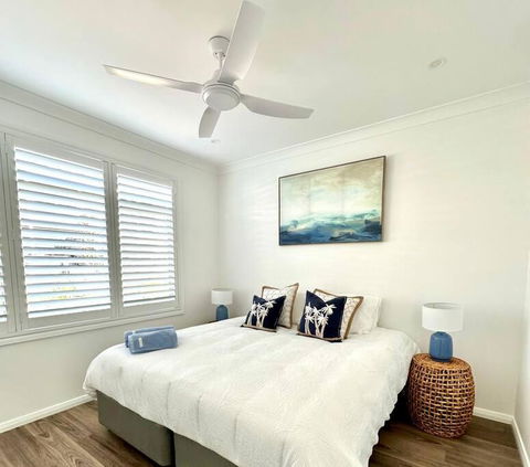 Aquila Beach Retreat - ACT Tourism 4