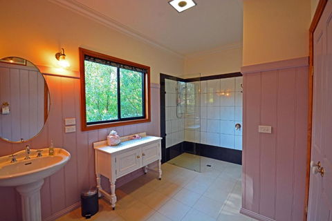 Araluen Park Cottages - ACT Tourism 1