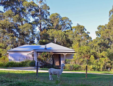 Araluen Park Cottages - ACT Tourism 0