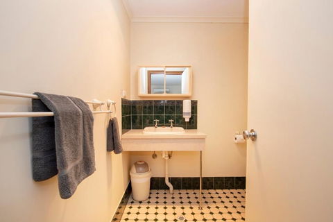 Ardrossan Hotel Motel - ACT Tourism 4