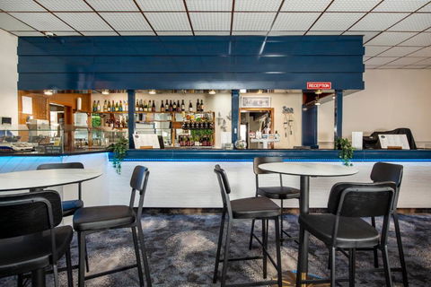 Ardrossan Hotel Motel - ACT Tourism 1