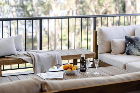 Aria Shores - Your Lakeside Haven - ACT Tourism 3