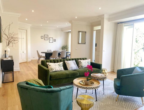 Art Deco In Toorak - ACT Tourism 4