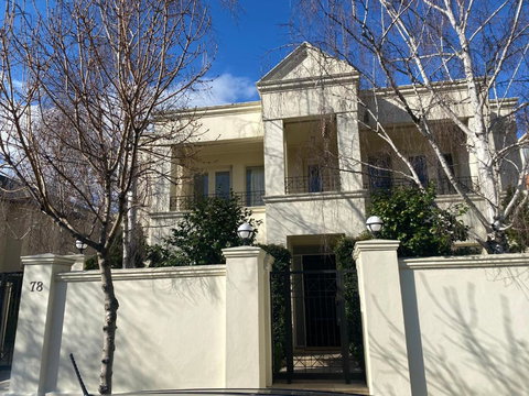 Art Deco In Toorak - ACT Tourism 0