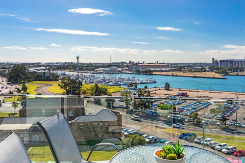 Astra Apartments Newcastle - ACT Tourism 0