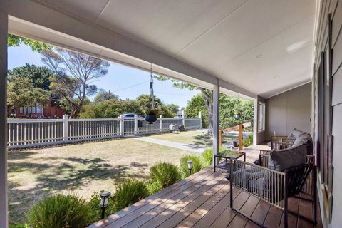 At Lila Rose Rye - Walk To Beach And Shops. - ACT Tourism 4