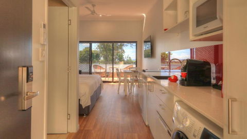 Atherton Apartments - ACT Tourism 0