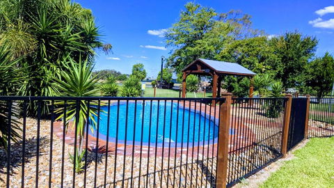 Australian Homestead Motor Lodge - ACT Tourism 4