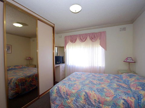 Avilla Court 1 - ACT Tourism 1