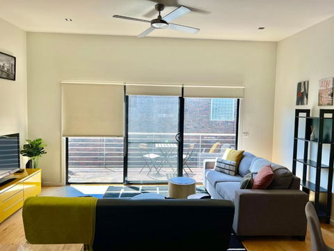 Ascot Vale - Lovely 2 Bedroom Townhouse Close To Everything! - ACT Tourism 1