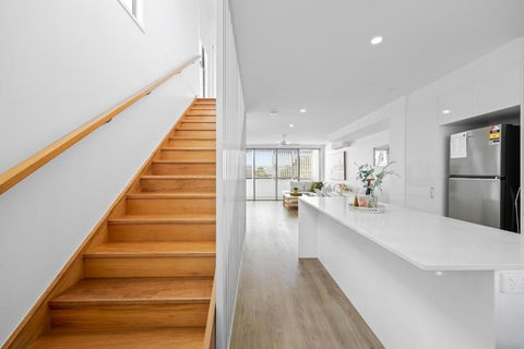 Azure River Side Townhouse - ACT Tourism 3
