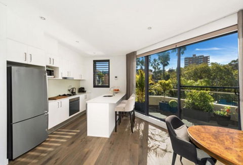 B312S - Luxury Waverton Apartment - ACT Tourism 1