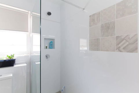 B5 Crawley Apartment 1 BRM & Sleepout Near UWA - ACT Tourism 3