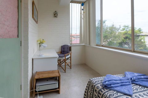 B6 Crawley Apartment 1 BRM & Sleepout Near UWA - ACT Tourism 4