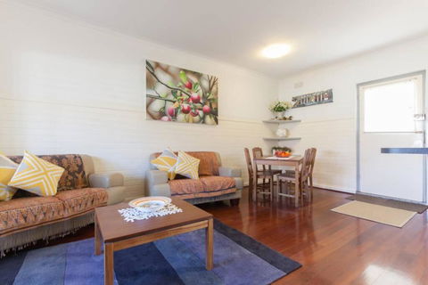 B7 Crawley Apartment 1 BRM & Sleepout Near UWA - ACT Tourism 4