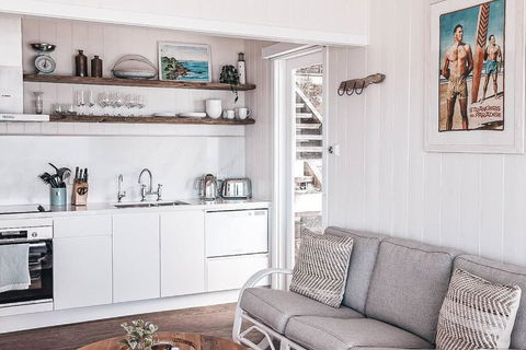 BAY PROPERTIES . Beach House Studio - ACT Tourism 1