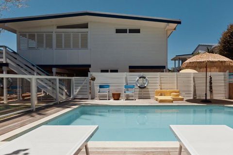 BAY PROPERTIES . The Sailors Bungalow - ACT Tourism 2