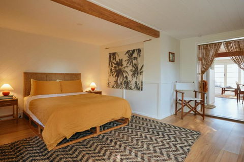BAY PROPERTIES . The Sailors Bungalow - ACT Tourism 1