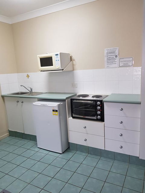 Southport Motel & Apartments - ACT Tourism 15