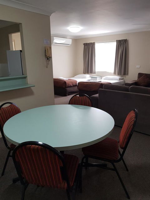 Southport Motel & Apartments - ACT Tourism 10