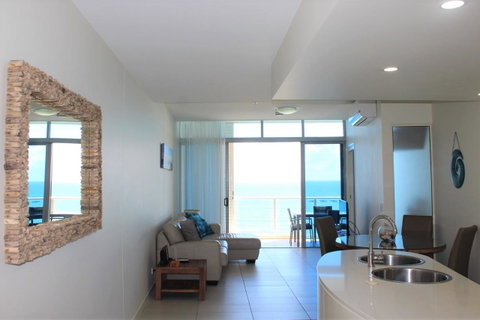 Blue C Coolangatta - ACT Tourism 28