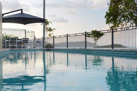 Whitsunday Waterfront Apartments - ACT Tourism 12