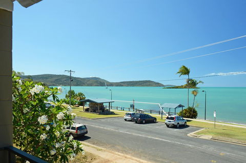 Whitsunday Waterfront Apartments - ACT Tourism 13