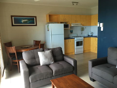 Whitsunday Waterfront Apartments - ACT Tourism 18