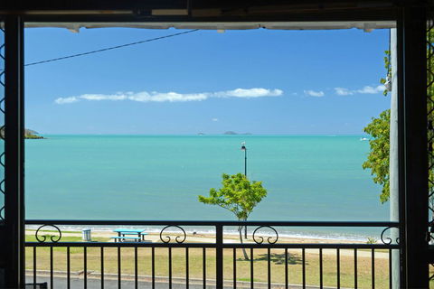 Whitsunday Waterfront Apartments - ACT Tourism 14