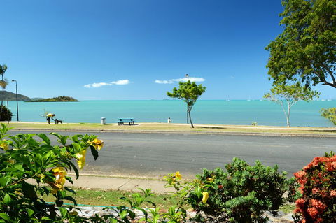 Whitsunday Waterfront Apartments - ACT Tourism 15