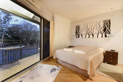 Whitsunday Waterfront Apartments - ACT Tourism 3