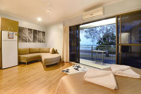 Whitsunday Waterfront Apartments - ACT Tourism 2