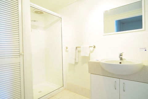 Whitsunday Waterfront Apartments - ACT Tourism 25